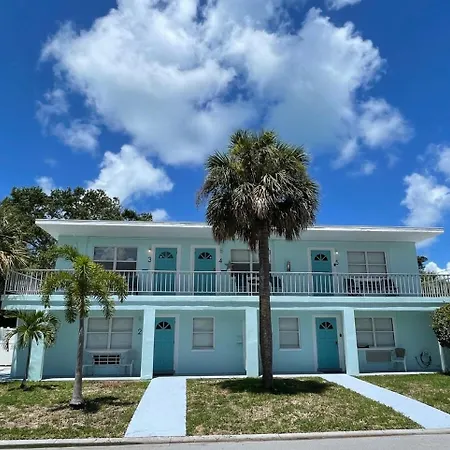 Hidden Coastal Retreat 3 Apartment